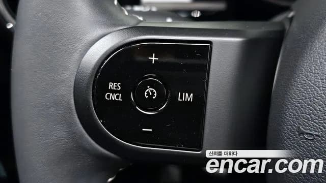 2023 Mini Cooper S 5Door Multitione Edition Sold VIN WMW61DK0XP2T42417 – exterior detail 2023 Mini Cooper S 5Door Multitione Edition Sold VIN WMW61DK0XP2T42417 – exterior detail