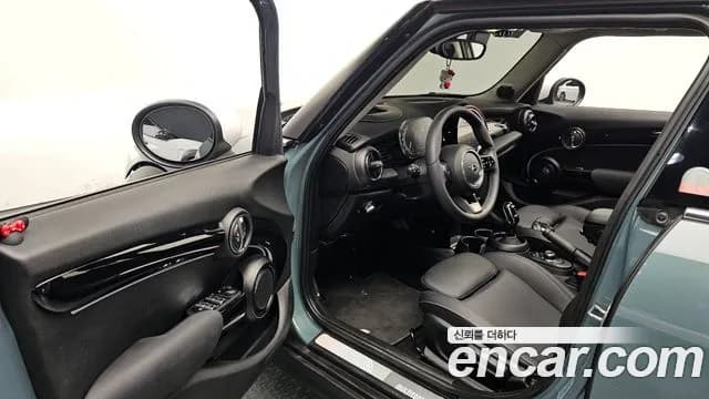 2023 Mini Cooper S 5Door Multitione Edition Sold VIN WMW61DK0XP2T42417 – photo 12 2023 Mini Cooper S 5Door Multitione Edition Sold VIN WMW61DK0XP2T42417 – photo 12