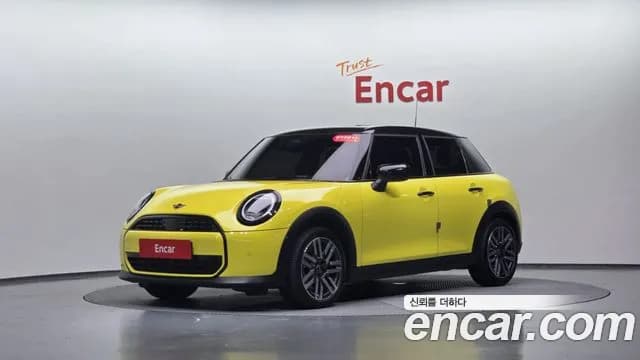 2025 Mini Cooper C 4th Gen 5Door Classic Sold VIN WMW61GD04S2X07536 – photo 27 2025 Mini Cooper C 4th Gen 5Door Classic Sold VIN WMW61GD04S2X07536 – photo 27