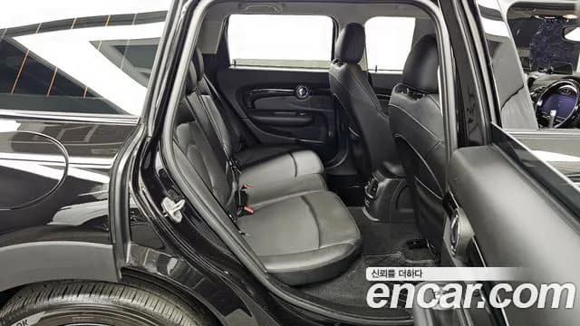 2022 Mini Cooper D Clubman Classic Plus Sold VIN WMW71BB00N2R85400 – interior seats 2022 Mini Cooper D Clubman Classic Plus Sold VIN WMW71BB00N2R85400 – interior seats