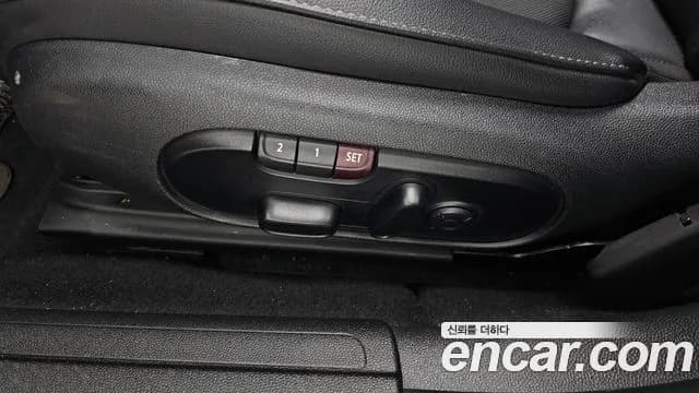 2020 Mini Cooper D Clubman High Sold VIN WMW71BB07L2L96292 – interior seats 2020 Mini Cooper D Clubman High Sold VIN WMW71BB07L2L96292 – interior seats