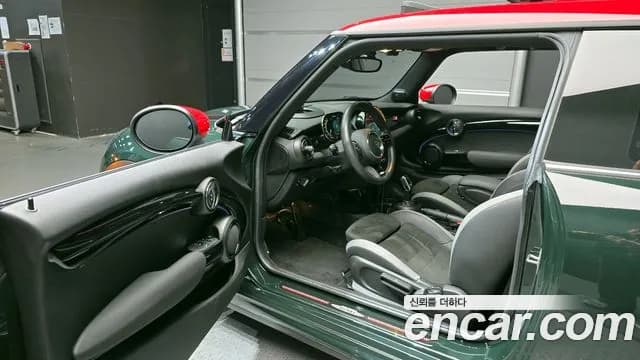 2022 Mini Cooper S JCW Sold VIN WMW81DH07N2S16495 – dashboard 2022 Mini Cooper S JCW Sold VIN WMW81DH07N2S16495 – dashboard