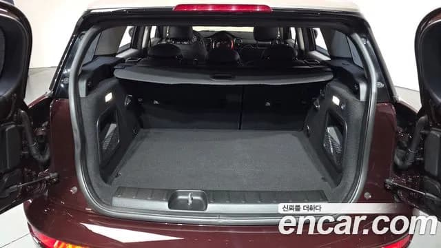 2017 Mini Cooper D Clubman Standard Sold VIN WMWLR9109H2E68007 – exterior detail 2017 Mini Cooper D Clubman Standard Sold VIN WMWLR9109H2E68007 – exterior detail