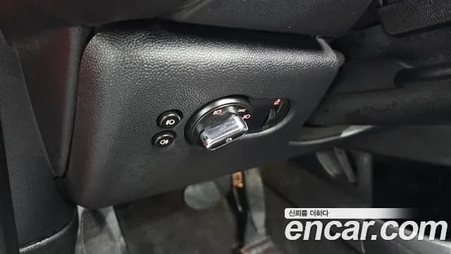 2021 Mini Cooper Convertible Standard Sold VIN WMWWJ7101M3M72630 – exterior detail 2021 Mini Cooper Convertible Standard Sold VIN WMWWJ7101M3M72630 – exterior detail