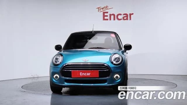 2021 Mini Cooper Convertible Standard Sold VIN WMWWJ7107M3M50308 – interior seats 2021 Mini Cooper Convertible Standard Sold VIN WMWWJ7107M3M50308 – interior seats