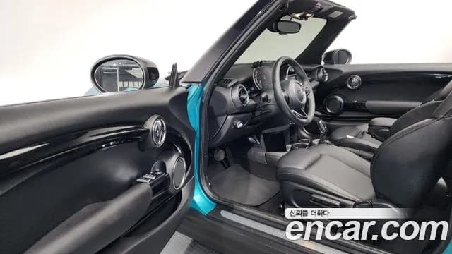 2021 Mini Cooper Convertible Standard Sold VIN WMWWJ7107M3M50308 – exterior detail 2021 Mini Cooper Convertible Standard Sold VIN WMWWJ7107M3M50308 – exterior detail