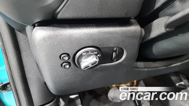 2021 Mini Cooper Convertible Standard Sold VIN WMWWJ7107M3M50308 – photo 31 2021 Mini Cooper Convertible Standard Sold VIN WMWWJ7107M3M50308 – photo 31
