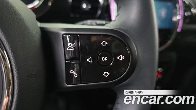 2023 Mini Cooper Clubman Classic Sold VIN WMWXJ3103P2U04126 – dashboard 2023 Mini Cooper Clubman Classic Sold VIN WMWXJ3103P2U04126 – dashboard