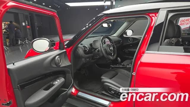 2024 Mini Cooper Clubman Classic Sold VIN WMWXJ3105R2U31041 – front exterior 2024 Mini Cooper Clubman Classic Sold VIN WMWXJ3105R2U31041 – front exterior