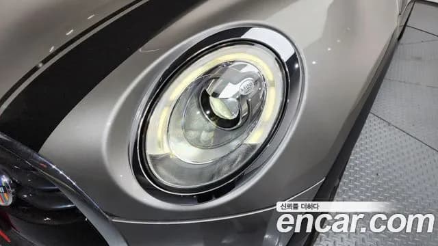 2019 Mini Cooper D Clubman Standard Sold VIN WMWXK5100KTN60698 – dashboard 2019 Mini Cooper D Clubman Standard Sold VIN WMWXK5100KTN60698 – dashboard