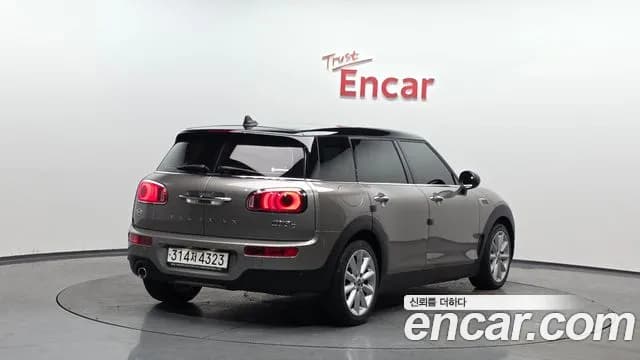 2019 Mini Cooper D Clubman Standard Sold VIN WMWXK5103KTN60601 – trunk area 2019 Mini Cooper D Clubman Standard Sold VIN WMWXK5103KTN60601 – trunk area