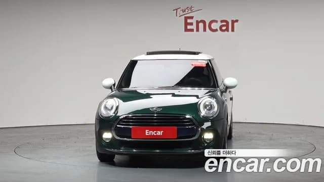 2017 Mini Cooper D Mid Sold VIN WMWXN3102H3C12425 – engine bay 2017 Mini Cooper D Mid Sold VIN WMWXN3102H3C12425 – engine bay