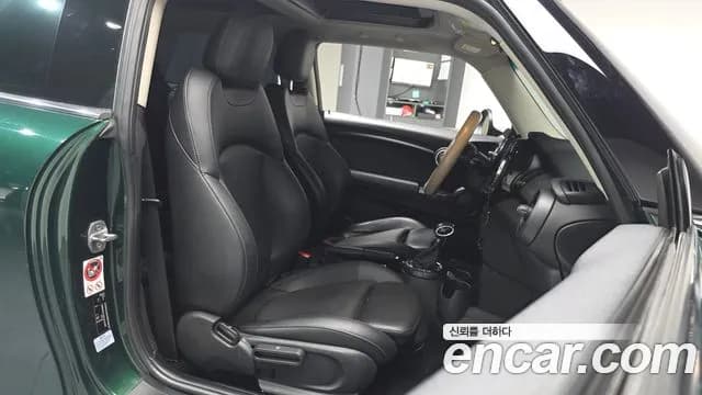 2017 Mini Cooper D Mid Sold VIN WMWXN3102H3C12425 – photo 13 2017 Mini Cooper D Mid Sold VIN WMWXN3102H3C12425 – photo 13