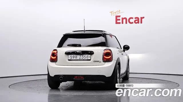 2018 Mini Cooper D Standard Sold VIN WMWXN3102J2E01359 – photo 18 2018 Mini Cooper D Standard Sold VIN WMWXN3102J2E01359 – photo 18
