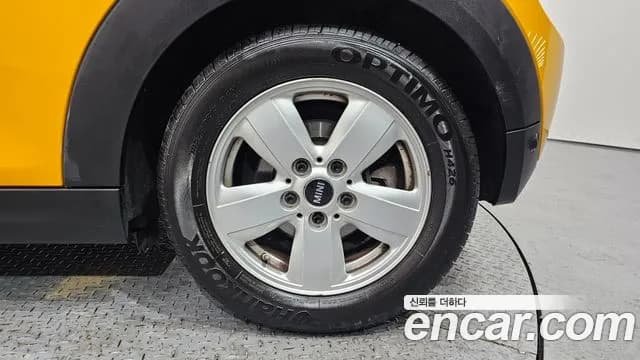 2017 Mini Cooper Standard Sold VIN WMWXP5102H2E38492 – photo 12 2017 Mini Cooper Standard Sold VIN WMWXP5102H2E38492 – photo 12