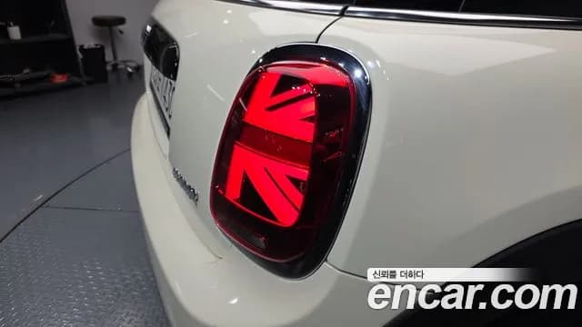 2020 Mini Cooper Standard Sold VIN WMWXR7104L2M93375 – photo 16 2020 Mini Cooper Standard Sold VIN WMWXR7104L2M93375 – photo 16