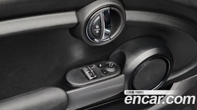 2021 Mini Cooper Standard Sold VIN WMWXR7104M2N57240 – front exterior 2021 Mini Cooper Standard Sold VIN WMWXR7104M2N57240 – front exterior