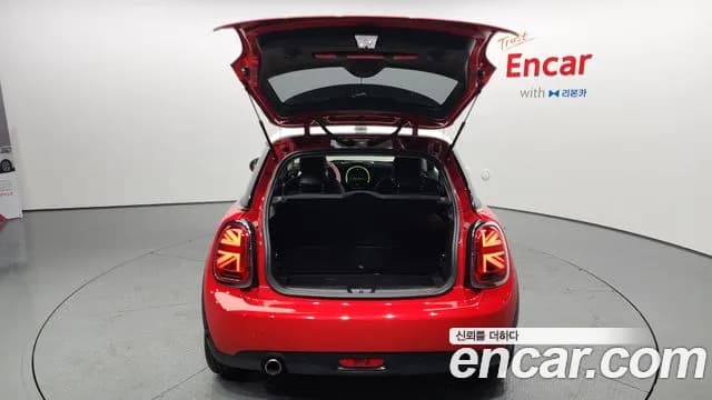 2021 Mini Cooper Standard Sold VIN WMWXR7104M2N57240 – engine bay 2021 Mini Cooper Standard Sold VIN WMWXR7104M2N57240 – engine bay