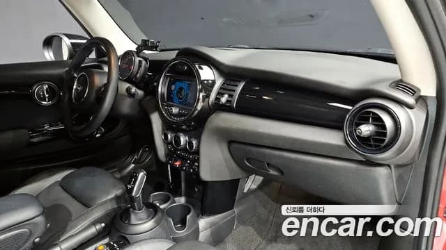 2020 Mini Cooper Rosewood Edition Sold VIN WMWXR7105L2M57274 – trunk area 2020 Mini Cooper Rosewood Edition Sold VIN WMWXR7105L2M57274 – trunk area