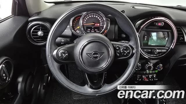 2020 Mini Cooper Standard Sold VIN WMWXR7105L2N15402 – dashboard 2020 Mini Cooper Standard Sold VIN WMWXR7105L2N15402 – dashboard