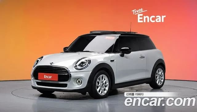 2021 Mini Cooper HIGH Sold VIN WMWXR7106M2N95911 – interior seats 2021 Mini Cooper HIGH Sold VIN WMWXR7106M2N95911 – interior seats