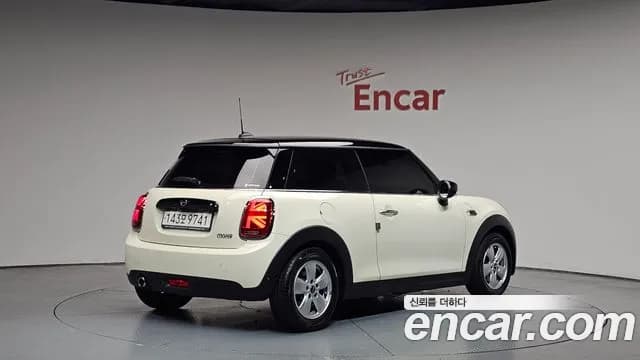2020 Mini Cooper Standard Sold VIN WMWXR7108L2M45300 – rear exterior 2020 Mini Cooper Standard Sold VIN WMWXR7108L2M45300 – rear exterior