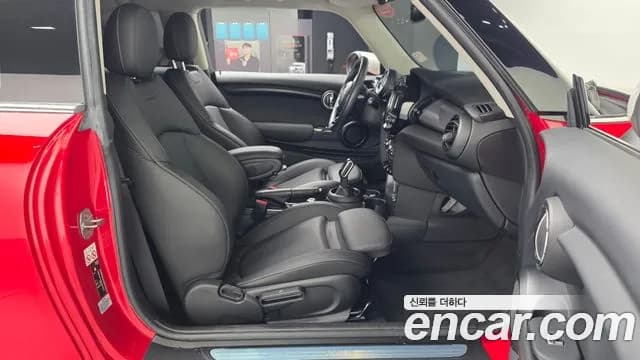 2020 Mini Cooper Standard Sold VIN WMWXR7109L2M31017 – exterior detail 2020 Mini Cooper Standard Sold VIN WMWXR7109L2M31017 – exterior detail
