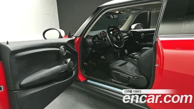 2020 Mini Cooper Standard Sold VIN WMWXR7109L2M82291 – rear exterior 2020 Mini Cooper Standard Sold VIN WMWXR7109L2M82291 – rear exterior