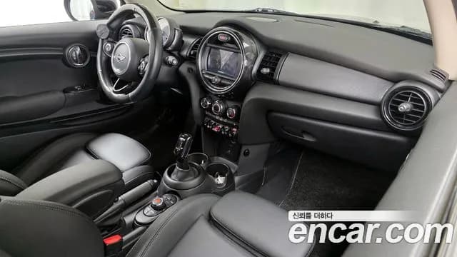 2020 Mini Cooper Standard Sold VIN WMWXR710XL2N14486 – side profile 2020 Mini Cooper Standard Sold VIN WMWXR710XL2N14486 – side profile