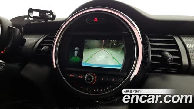 2019 Mini Cooper 5Door Standard Sold VIN WMWXU1100K2L07504 – dashboard 2019 Mini Cooper 5Door Standard Sold VIN WMWXU1100K2L07504 – dashboard