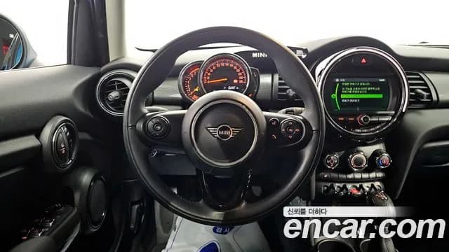 2019 Mini Cooper 5Door Standard Sold VIN WMWXU1100K2L07504 – photo 16 2019 Mini Cooper 5Door Standard Sold VIN WMWXU1100K2L07504 – photo 16