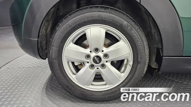 2019 Mini Cooper 5Door Standard Sold VIN WMWXU1101K2H33978 – exterior detail 2019 Mini Cooper 5Door Standard Sold VIN WMWXU1101K2H33978 – exterior detail
