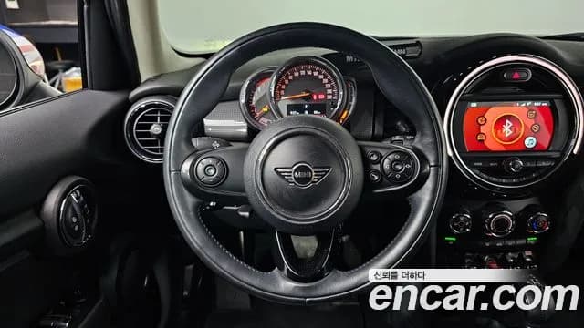 2019 Mini Cooper 5Door Standard Sold VIN WMWXU1101K2H33978 – photo 18 2019 Mini Cooper 5Door Standard Sold VIN WMWXU1101K2H33978 – photo 18