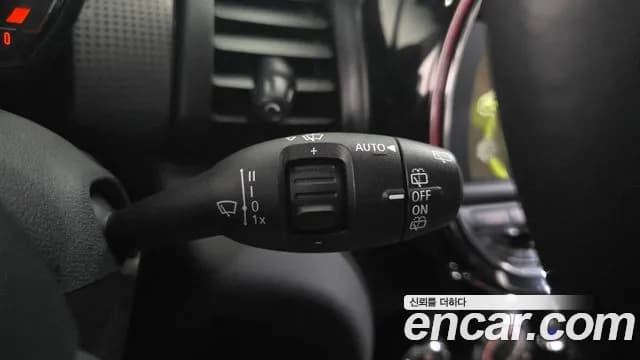 2018 Mini Cooper Standard Sold VIN WMWXU1102J2H33339 – exterior detail 2018 Mini Cooper Standard Sold VIN WMWXU1102J2H33339 – exterior detail