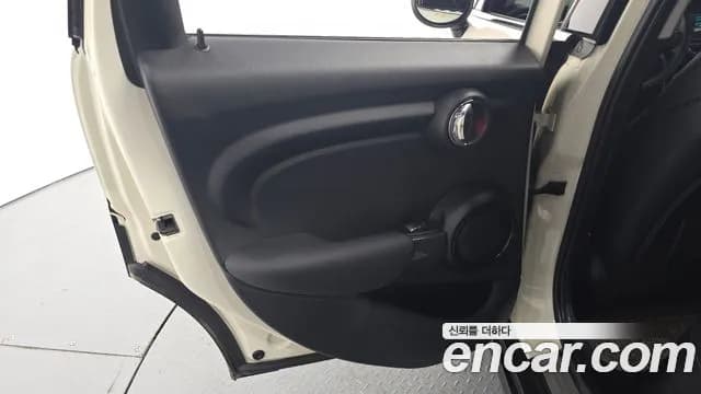 2018 Mini Cooper Standard Sold VIN WMWXU1102J2H33339 – photo 14 2018 Mini Cooper Standard Sold VIN WMWXU1102J2H33339 – photo 14