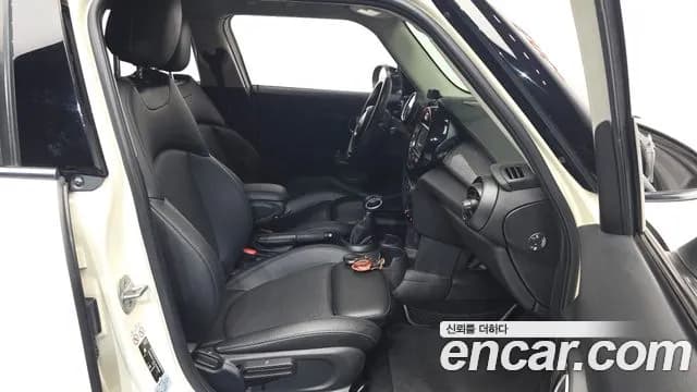 2018 Mini Cooper Standard Sold VIN WMWXU1102J2H33339 – photo 20 2018 Mini Cooper Standard Sold VIN WMWXU1102J2H33339 – photo 20