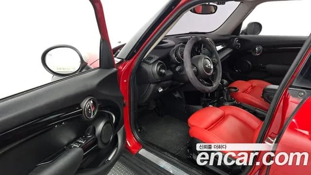 2018 Mini Cooper 5Door HIGH Sold VIN WMWXU1106J2G05895 – rear exterior 2018 Mini Cooper 5Door HIGH Sold VIN WMWXU1106J2G05895 – rear exterior