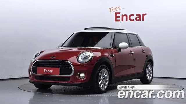 2018 Mini Cooper 5Door HIGH Sold VIN WMWXU1106J2G05895 – photo 11 2018 Mini Cooper 5Door HIGH Sold VIN WMWXU1106J2G05895 – photo 11