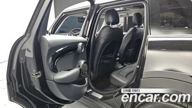 2018 Mini Cooper 5Door HIGH Sold VIN WMWXU1106J2G05993 – photo 18 2018 Mini Cooper 5Door HIGH Sold VIN WMWXU1106J2G05993 – photo 18