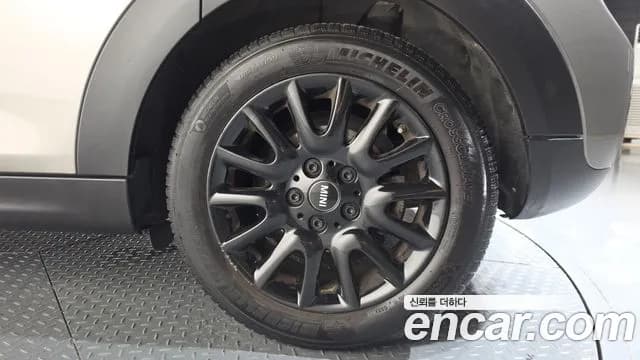 2018 Mini Cooper 5Door Standard Sold VIN WMWXU1107J2G06084 – engine bay 2018 Mini Cooper 5Door Standard Sold VIN WMWXU1107J2G06084 – engine bay