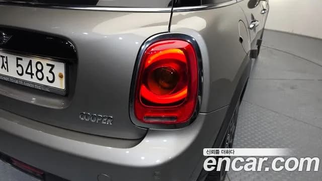 2018 Mini Cooper 5Door Standard Sold VIN WMWXU1107J2G06084 – photo 12 2018 Mini Cooper 5Door Standard Sold VIN WMWXU1107J2G06084 – photo 12