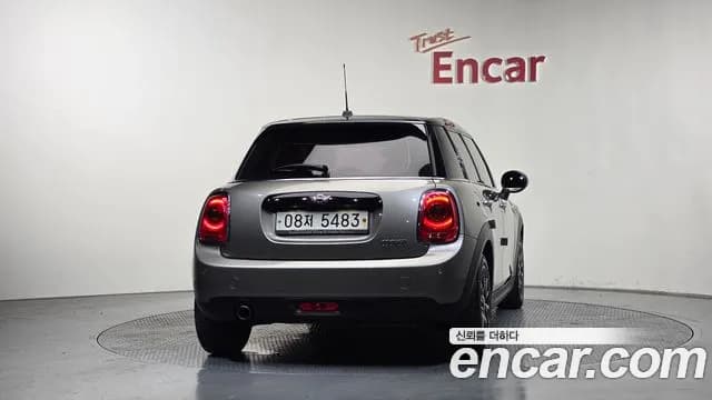 2018 Mini Cooper 5Door Standard Sold VIN WMWXU1107J2G06084 – photo 17 2018 Mini Cooper 5Door Standard Sold VIN WMWXU1107J2G06084 – photo 17
