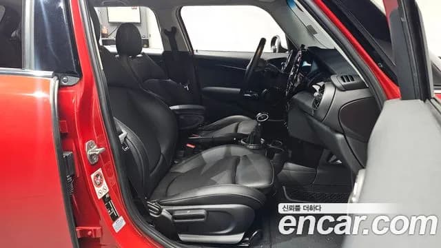 2018 Mini Cooper 5Door HIGH Sold VIN WMWXU1108J2G05977 – engine bay 2018 Mini Cooper 5Door HIGH Sold VIN WMWXU1108J2G05977 – engine bay
