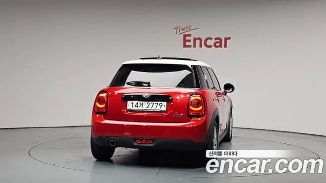 2018 Mini Cooper 5Door HIGH Sold VIN WMWXU1108J2G05977 – photo 12 2018 Mini Cooper 5Door HIGH Sold VIN WMWXU1108J2G05977 – photo 12