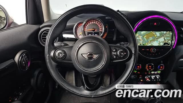 2018 Mini Cooper 5Door HIGH Sold VIN WMWXU1108J2G05977 – photo 19 2018 Mini Cooper 5Door HIGH Sold VIN WMWXU1108J2G05977 – photo 19