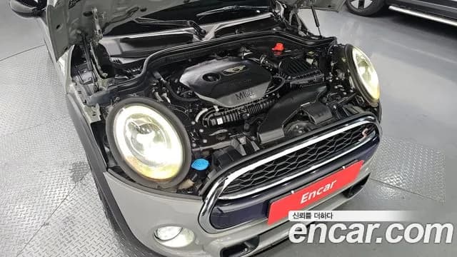 2018 Mini Cooper S 5Door Standard Sold VIN WMWXU3106J2D46935 – front exterior 2018 Mini Cooper S 5Door Standard Sold VIN WMWXU3106J2D46935 – front exterior
