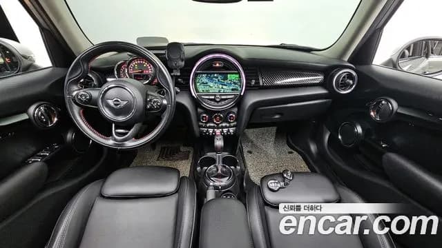 2018 Mini Cooper S 5Door Standard Sold VIN WMWXU3106J2D46935 – exterior detail 2018 Mini Cooper S 5Door Standard Sold VIN WMWXU3106J2D46935 – exterior detail