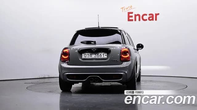 2018 Mini Cooper S 5Door Standard Sold VIN WMWXU3106J2D46935 – photo 12 2018 Mini Cooper S 5Door Standard Sold VIN WMWXU3106J2D46935 – photo 12