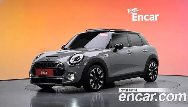 2018 Mini Cooper S 5Door Standard Sold VIN WMWXU3106J2D46935 – photo 31 2018 Mini Cooper S 5Door Standard Sold VIN WMWXU3106J2D46935 – photo 31