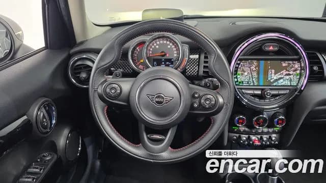 2019 Mini Cooper S 5Door Standard Sold VIN WMWXU310XK2H91471 – exterior detail 2019 Mini Cooper S 5Door Standard Sold VIN WMWXU310XK2H91471 – exterior detail